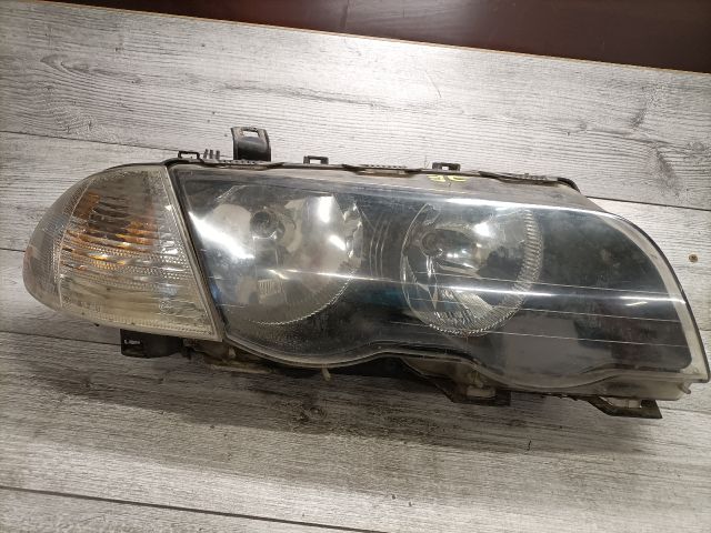 bontott BMW 3 E46 Jobb Fényszóró