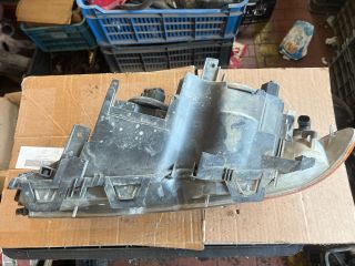 bontott BMW 3 E46 Jobb Fényszóró