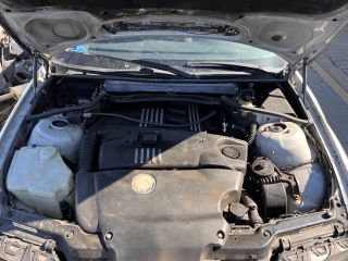 bontott BMW 3 E46 Jobb Fényszóró