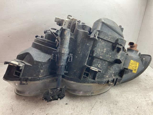 bontott BMW 3 E46 Jobb Fényszóró