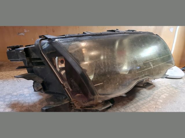 bontott BMW 3 E46 Jobb Fényszóró