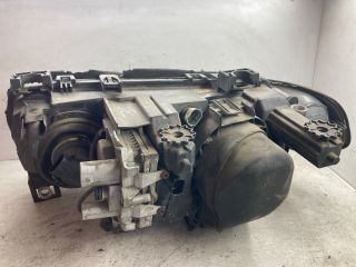 bontott BMW 3 E46 Jobb Fényszóró