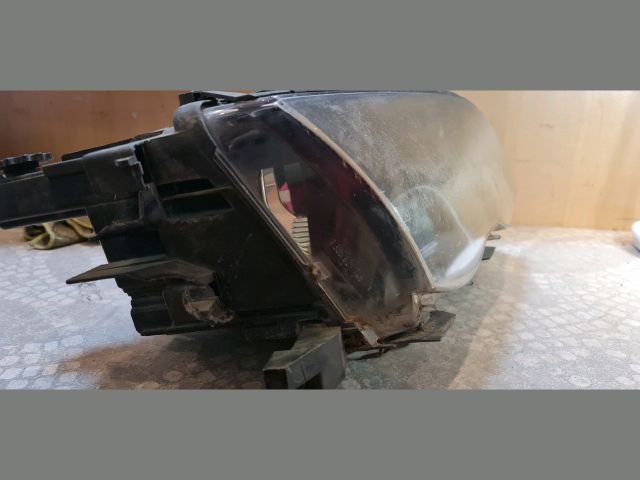 bontott BMW 3 E46 Jobb Fényszóró
