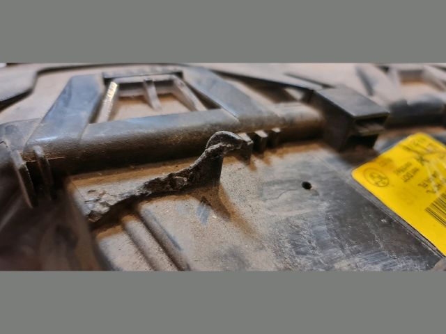 bontott BMW 3 E46 Jobb Fényszóró