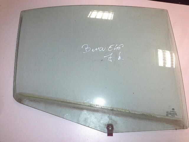 bontott BMW 3 E46 Jobb hátsó Ablak