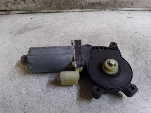 bontott BMW 3 E46 Jobb hátsó Ablakemelő Motor