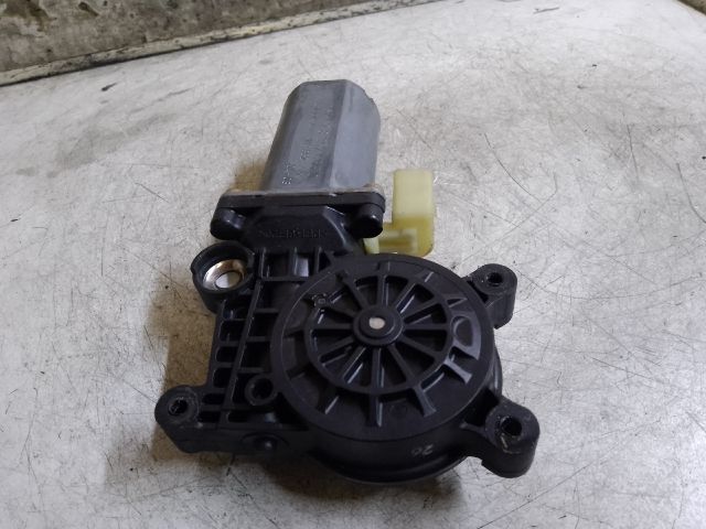 bontott BMW 3 E46 Jobb hátsó Ablakemelő Motor