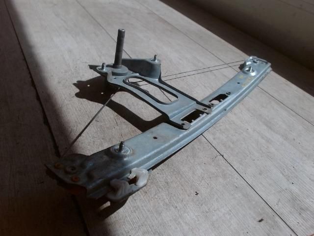 bontott BMW 3 E46 Jobb hátsó Ablakemelő Szerkezet (Mechanikus)