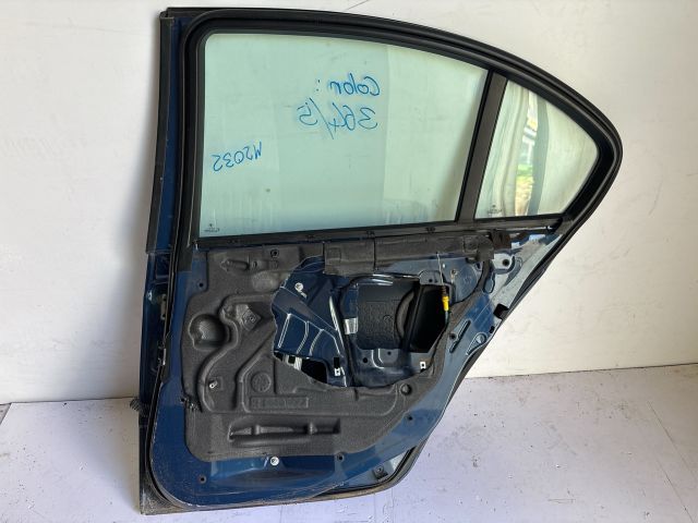 bontott BMW 3 E46 Jobb hátsó Ajtó (Részeivel)