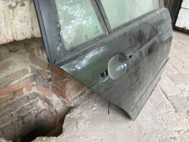 bontott BMW 3 E46 Jobb hátsó Ajtó (Részeivel)