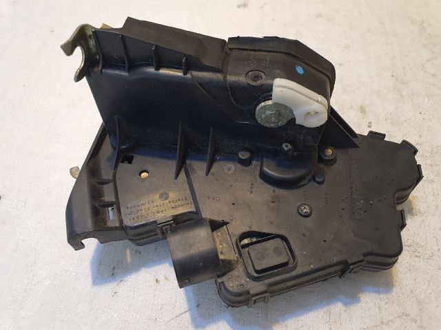 bontott BMW 3 E46 Jobb hátsó Ajtózár