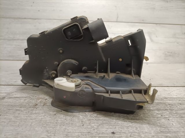 bontott BMW 3 E46 Jobb hátsó Ajtózár