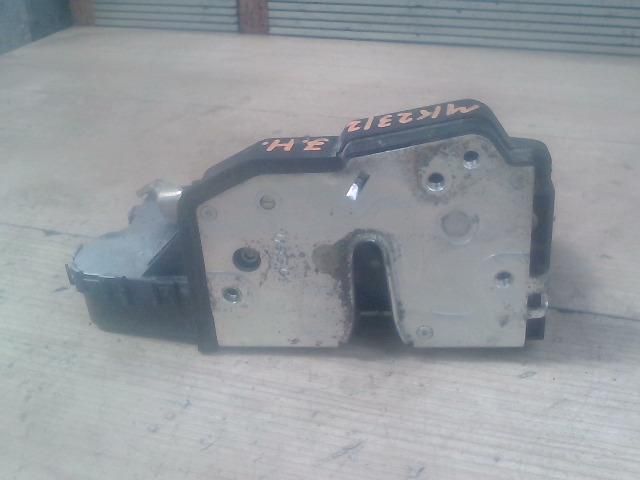 bontott BMW 3 E46 Jobb hátsó Ajtózár