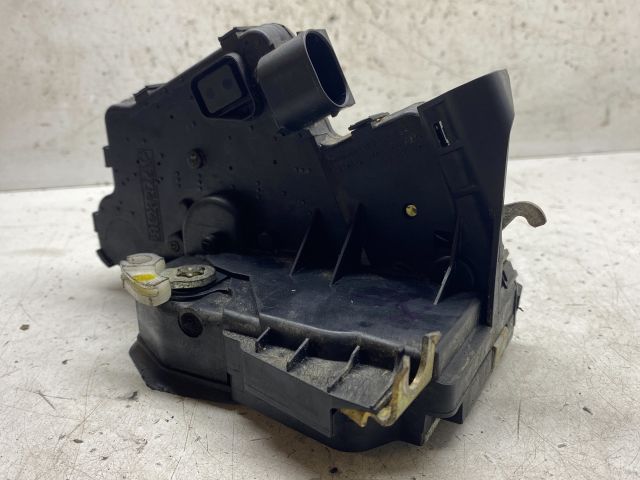 bontott BMW 3 E46 Jobb hátsó Ajtózár