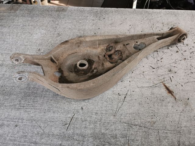 bontott BMW 3 E46 Jobb hátsó Felső Hátsó Lengőkar