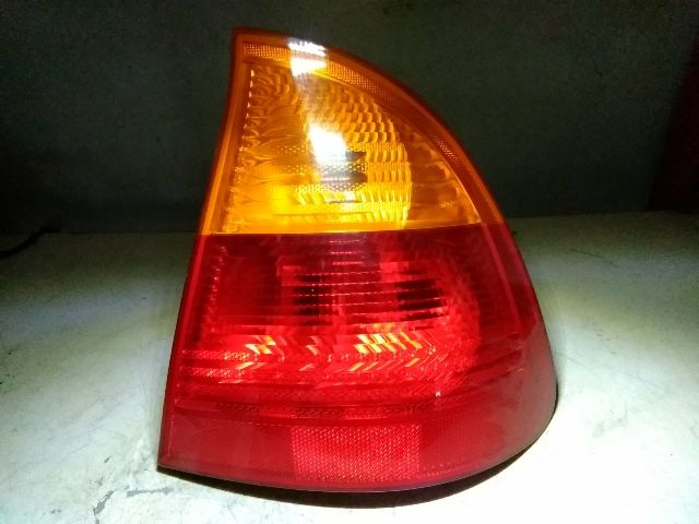 bontott BMW 3 E46 Jobb Hátsó Lámpa