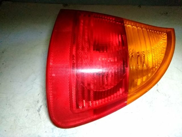bontott BMW 3 E46 Jobb Hátsó Lámpa