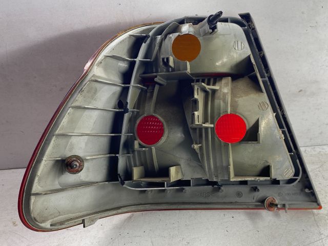 bontott BMW 3 E46 Jobb Hátsó Lámpa