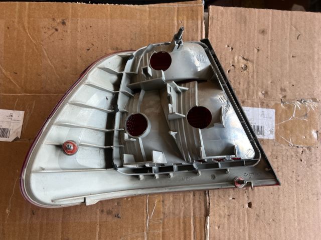 bontott BMW 3 E46 Jobb Hátsó Lámpa