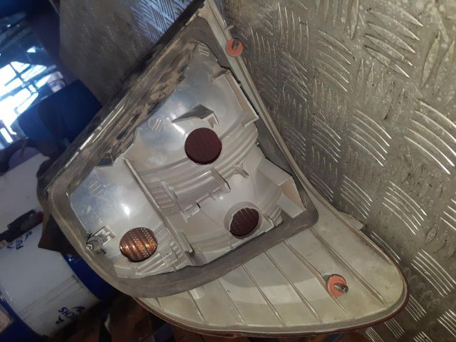 bontott BMW 3 E46 Jobb hátsó Lámpabúra