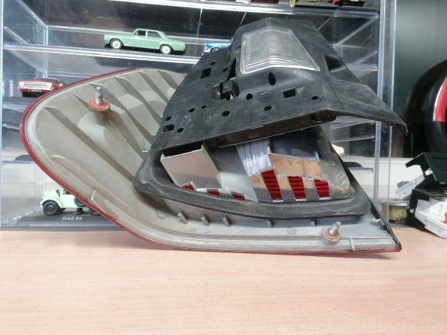 bontott BMW 3 E46 Jobb Külső Hátsó Lámpa