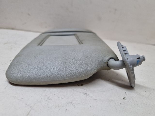 bontott BMW 3 E46 Jobb Napellenző