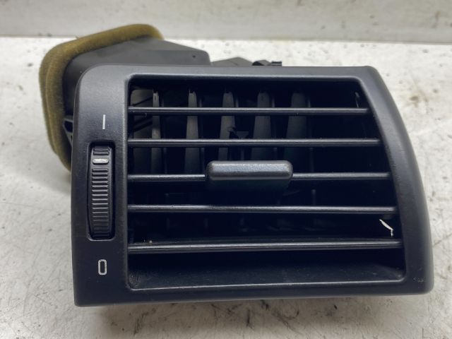 bontott BMW 3 E46 Jobb Szellőző