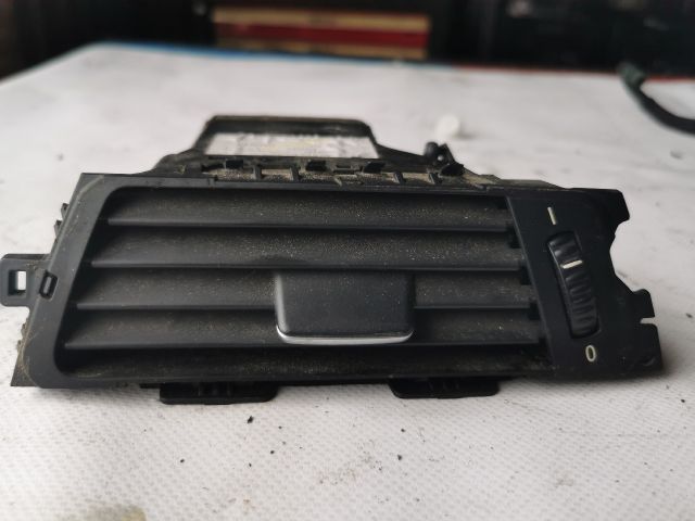 bontott BMW 3 E46 Jobb Szellőző