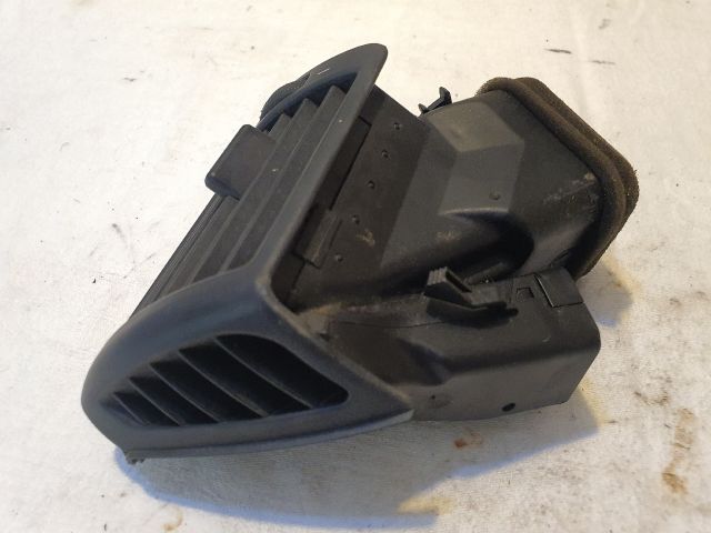 bontott BMW 3 E46 Jobb Szellőző