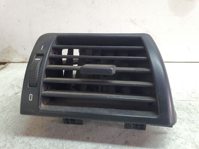 bontott BMW 3 E46 Jobb Szellőző