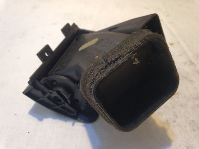 bontott BMW 3 E46 Jobb Szellőző