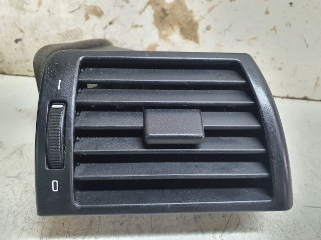 bontott BMW 3 E46 Jobb Szellőző