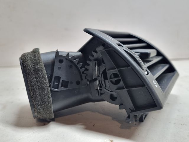 bontott BMW 3 E46 Jobb Szellőző