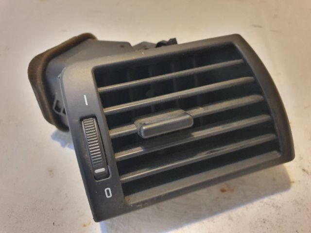 bontott BMW 3 E46 Jobb Szellőző
