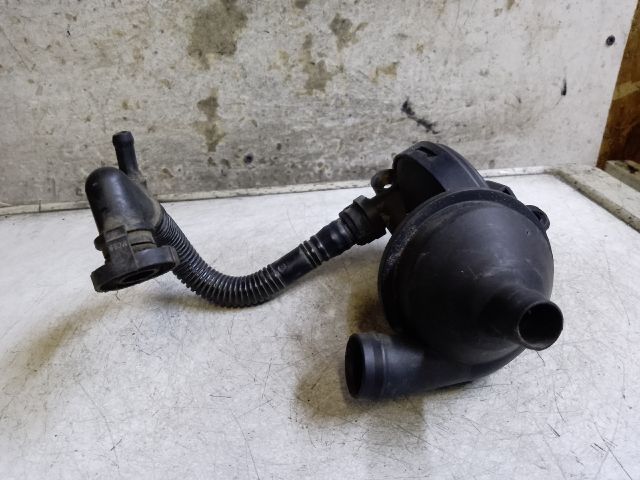 bontott BMW 3 E46 Kartergáz Visszavezető Ház