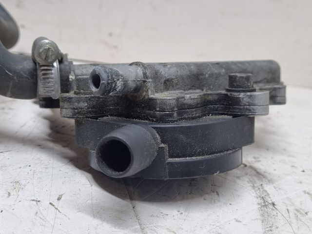 bontott BMW 3 E46 Kartergáz Visszavezető Ház