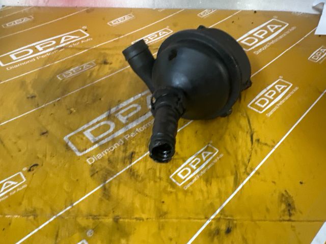 bontott BMW 3 E46 Kartergáz Visszavezető Ház