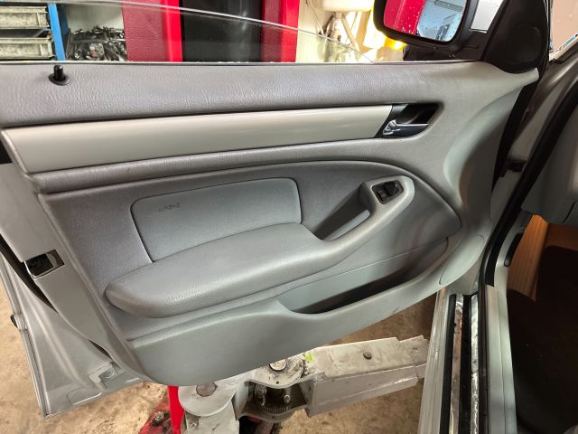 bontott BMW 3 E46 Kézifék Kar