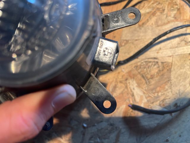 bontott BMW 3 E46 Ködfényszóró (Pozíciófüggetlen)