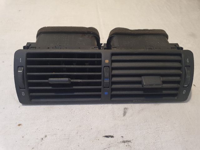 bontott BMW 3 E46 Középső Szellőző