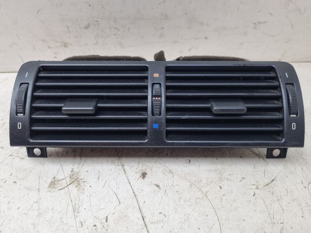 bontott BMW 3 E46 Középső Szellőző