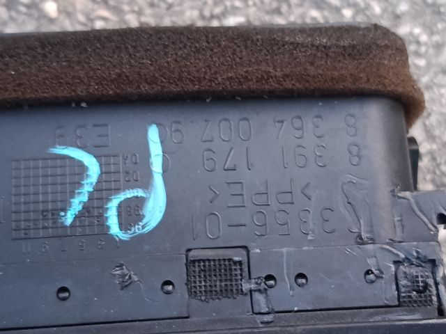 bontott BMW 3 E46 Középső Szellőző