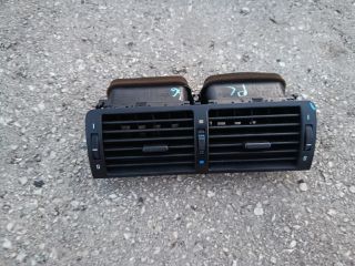 bontott BMW 3 E46 Középső Szellőző