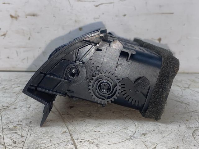 bontott BMW 3 E46 Középső Szellőző