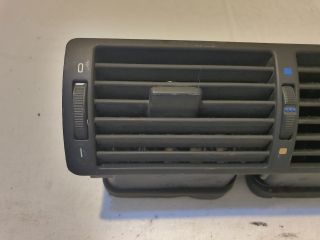 bontott BMW 3 E46 Középső Szellőző