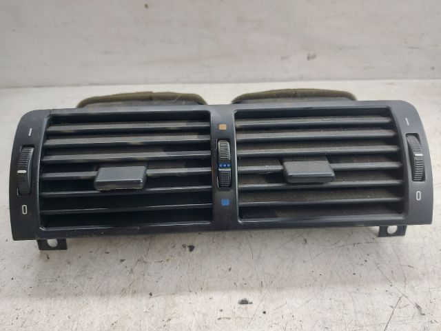 bontott BMW 3 E46 Középső Szellőző