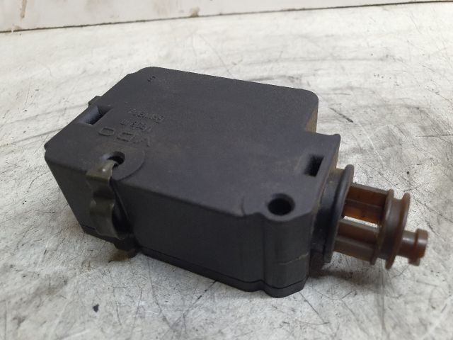 bontott BMW 3 E46 Központizár Motor Tankajtó