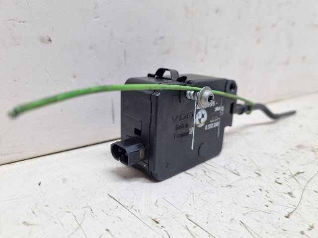 bontott BMW 3 E46 Központizár Motor Tankajtó