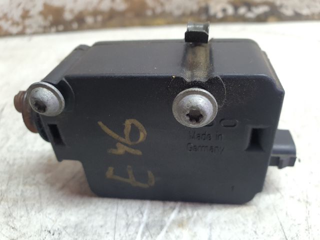 bontott BMW 3 E46 Központizár Motor Tankajtó