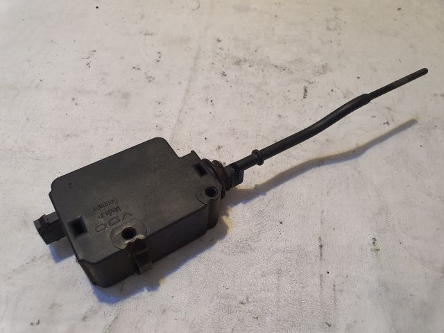 bontott BMW 3 E46 Központizár Motor Tankajtó